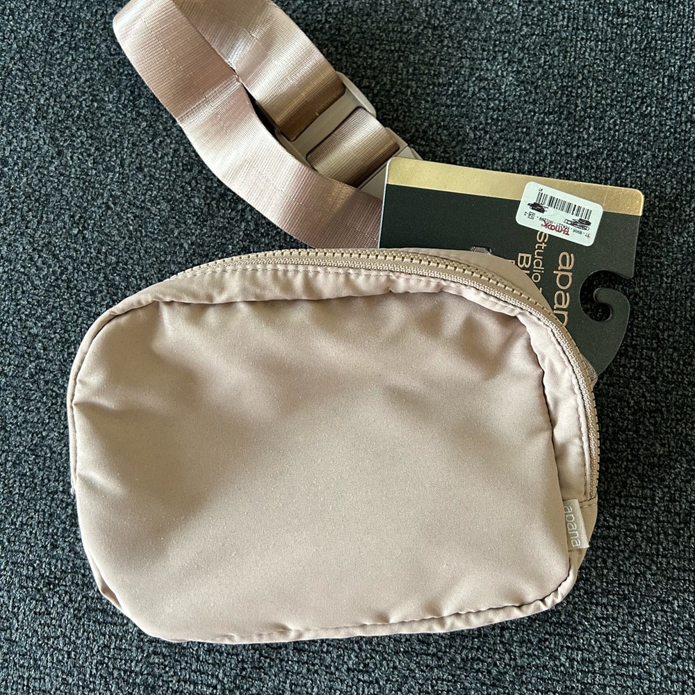 Apana belt bag